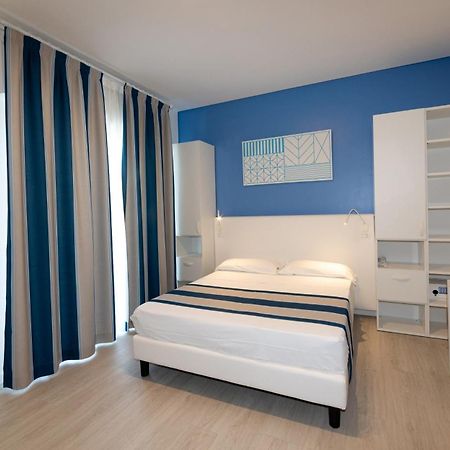 Hotel Paolina Lido di Jesolo Bagian luar foto