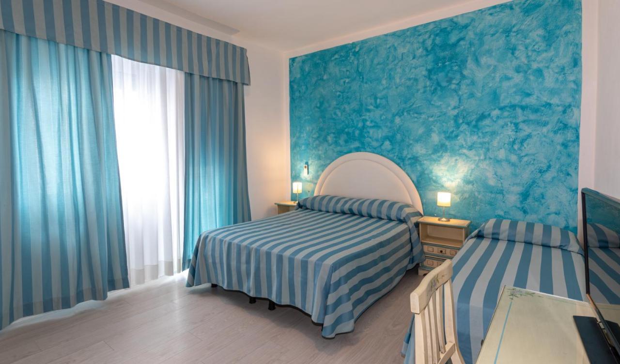 Hotel Paolina Lido di Jesolo Bagian luar foto